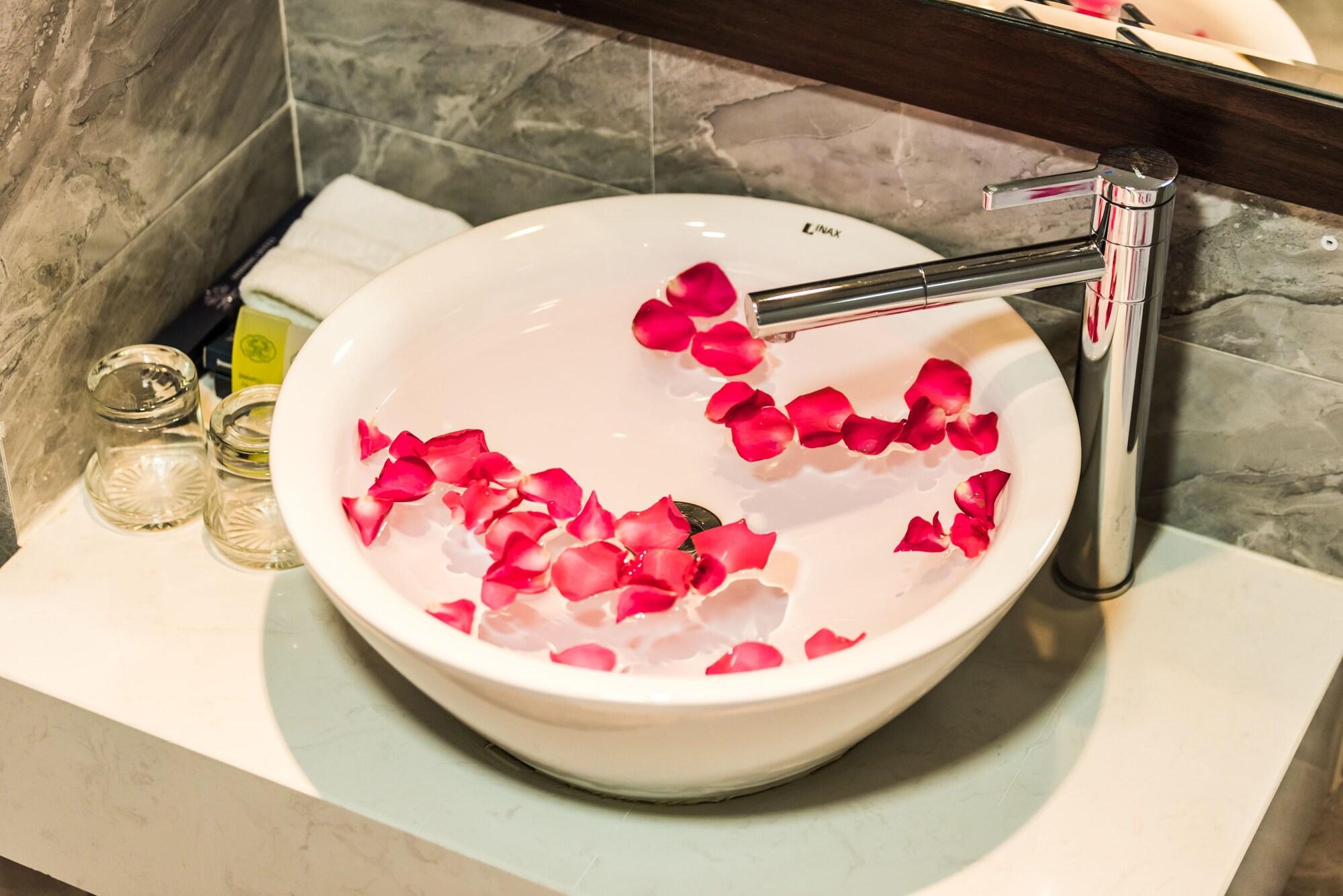 Hanoi Crystal Pearl Hotel Екстериор снимка